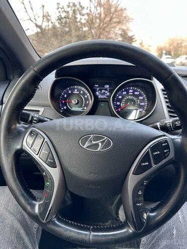 Hyundai Elantra 2015, 123,934 km - 1.8 l - Bakı
