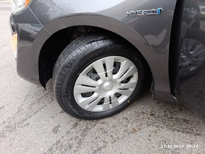 Toyota Prius C 2015, 222,000 km - 1.5 л - Bakı
