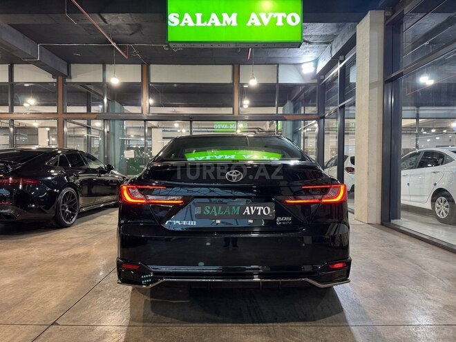 Toyota Camry-5