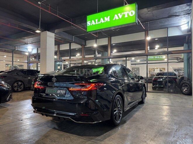 Toyota Camry-6