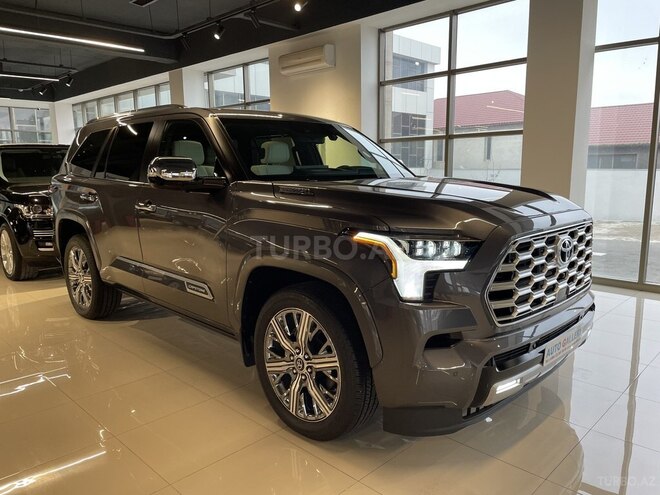Toyota Sequoia-3