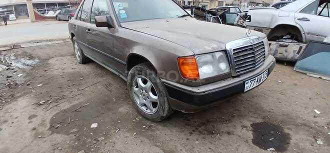 Mercedes E 230 1989, 500,000 km - 2.3 л - Bakı