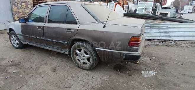 Mercedes E 230 1989, 500,000 km - 2.3 л - Bakı