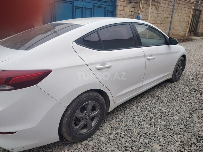 Hyundai Avante 2017, 155,800 km - 1.6 l - Bakı