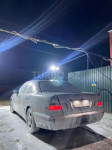 Mercedes E 220 d 2000, 412,900 km - 2.2 l - Bakı