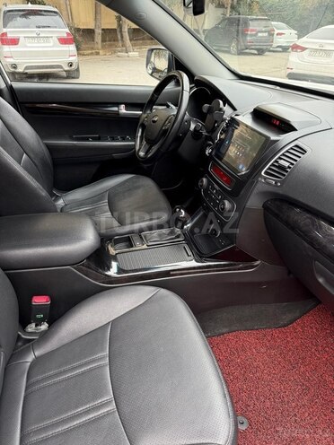 Kia Sorento-9