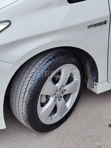 Toyota Prius 2013, 260,000 km - 1.8 л - Bakı