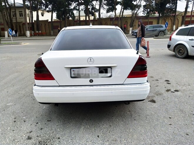 Mercedes C 180 1995, 325,469 km - 1.8 l - Bakı