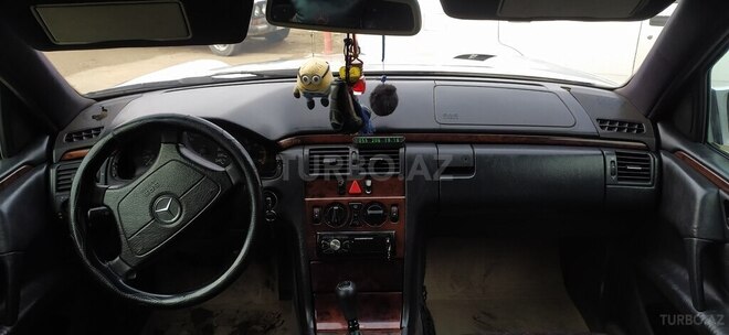Mercedes E 220 d 1998, 520,000 km - 2.2 l - Şirvan