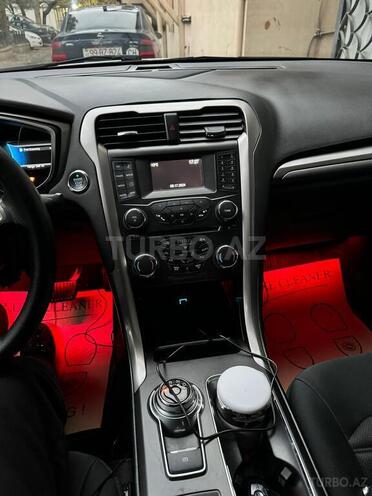 Ford Fusion (North America) 2018, 194,000 km - 2.0 л - Bakı