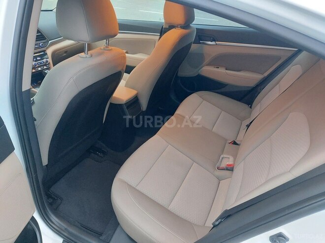 Hyundai Elantra 2018, 101,389 km - 2.0 l - Bakı