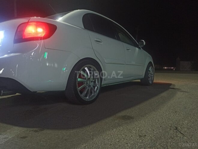Kia Rio 2010, 320,000 km - 1.4 l - Sabirabad