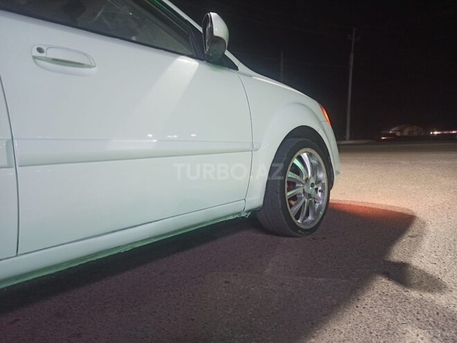 Kia Rio 2010, 320,000 km - 1.4 l - Sabirabad