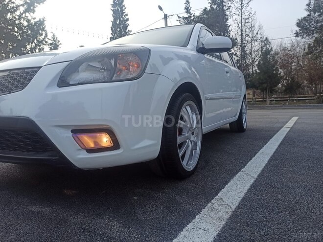 Kia Rio 2010, 320,000 km - 1.4 l - Sabirabad