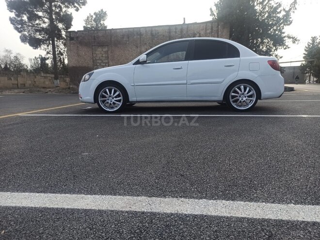 Kia Rio 2010, 320,000 km - 1.4 l - Sabirabad
