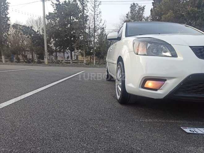 Kia Rio 2010, 320,000 km - 1.4 l - Sabirabad