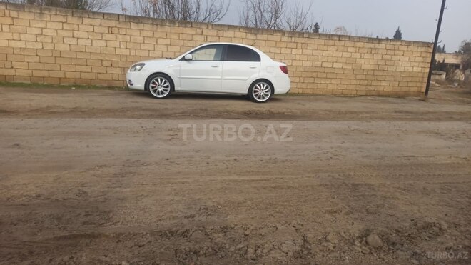 Kia Rio 2010, 320,000 km - 1.4 l - Sabirabad