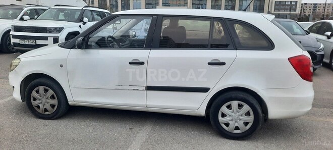 Skoda Fabia 2013, 418,300 km - 1.2 л - Bakı