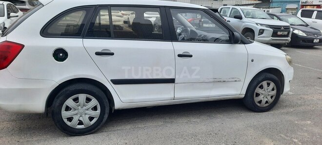 Skoda Fabia 2013, 418,300 km - 1.2 л - Bakı