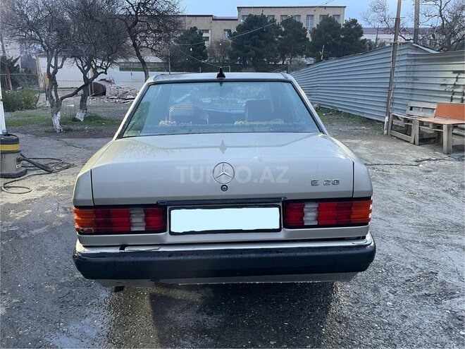 Mercedes 190 1990, 134,673 km - 2.0 l - Bakı