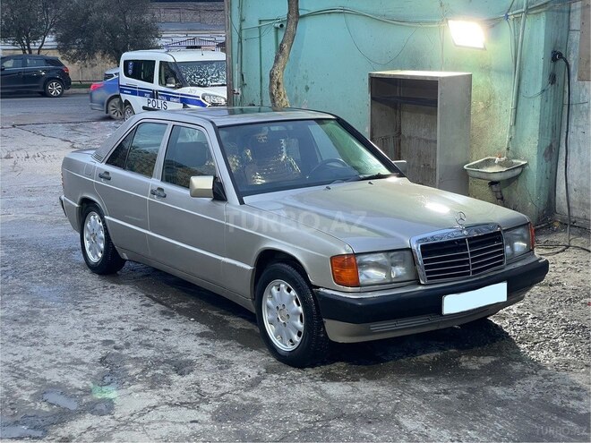 Mercedes 190 1990, 134,673 km - 2.0 l - Bakı