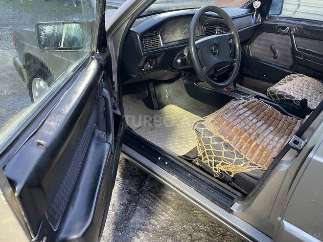Mercedes 190 1990, 134,673 km - 2.0 l - Bakı