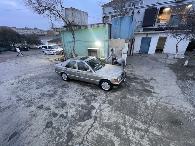 Mercedes 190 1990, 134,673 km - 2.0 l - Bakı