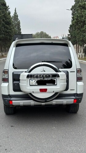 Mitsubishi Pajero 2007, 240,000 km - 3.8 l - Bakı
