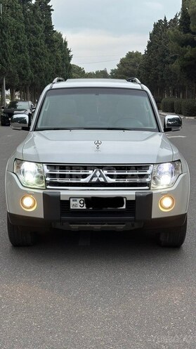 Mitsubishi Pajero 2007, 240,000 km - 3.8 l - Bakı