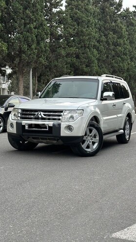 Mitsubishi Pajero 2007, 240,000 km - 3.8 l - Bakı