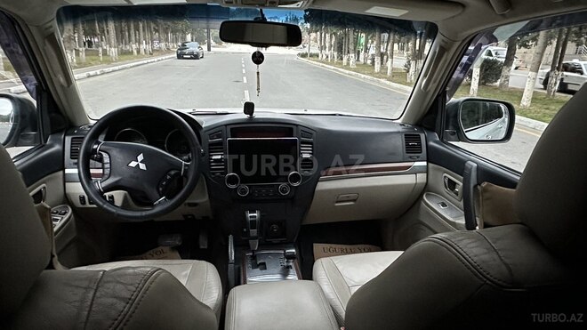 Mitsubishi Pajero 2007, 240,000 km - 3.8 l - Bakı