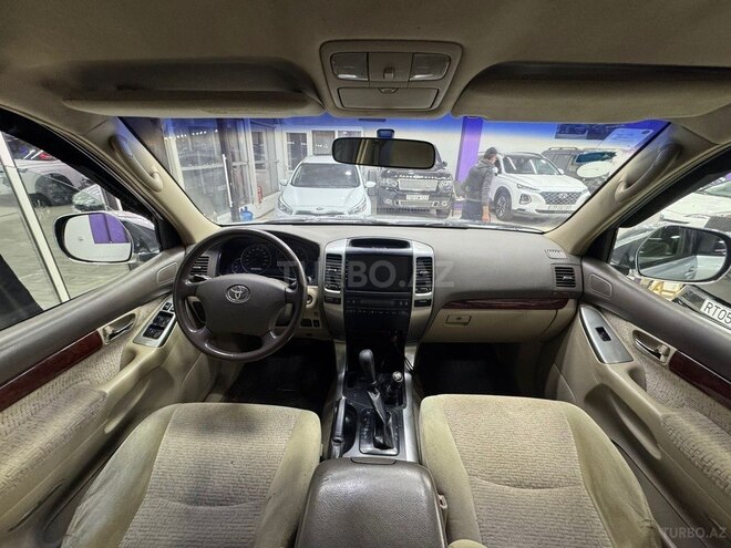 Toyota Land Cruiser Prado-4