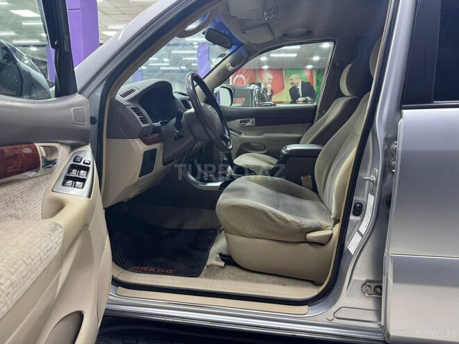 Toyota Land Cruiser Prado-13