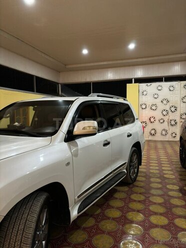 Toyota Land Cruiser-3