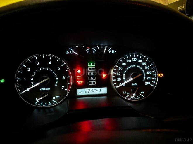 Toyota Land Cruiser-13