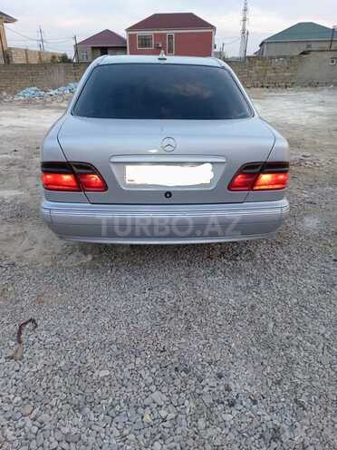 Mercedes E 220 d 2001, 470,000 km - 2.2 л - Bakı