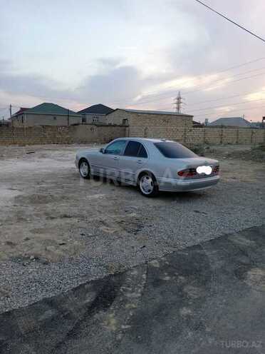 Mercedes E 220 d 2001, 470,000 km - 2.2 л - Bakı