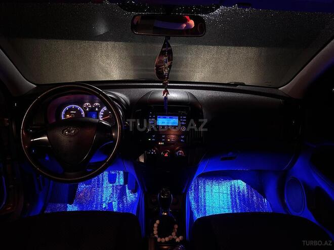 Hyundai i30 2010, 215,000 km - 1.6 l - Tovuz