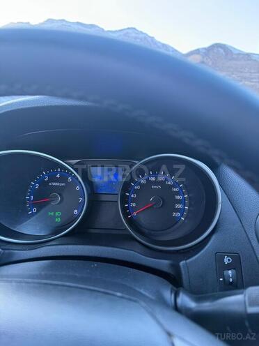 Hyundai ix35 2011, 166,774 km - 2.0 л - Qusar