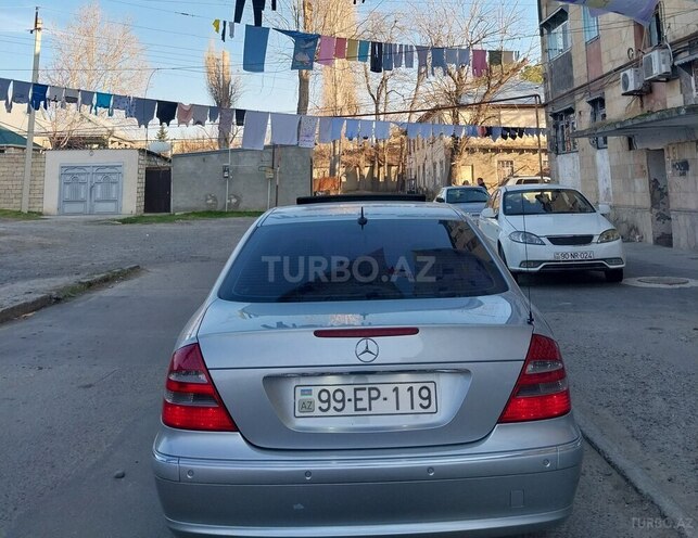 Mercedes E 260 2004, 296,852 km - 2.6 l - Bakı