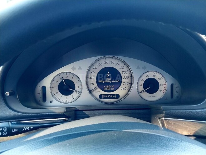 Mercedes E 260 2004, 296,852 km - 2.6 l - Bakı