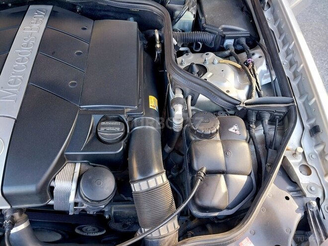Mercedes E 260 2004, 296,852 km - 2.6 l - Bakı