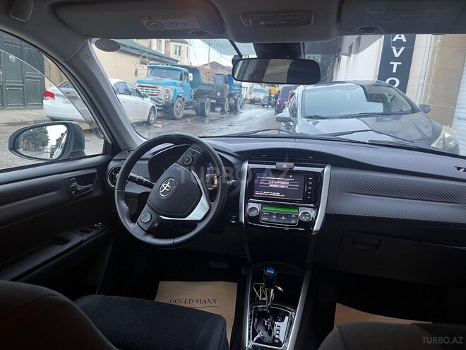 Toyota Corolla Fielder 2019, 115,000 km - 1.5 l - Bakı