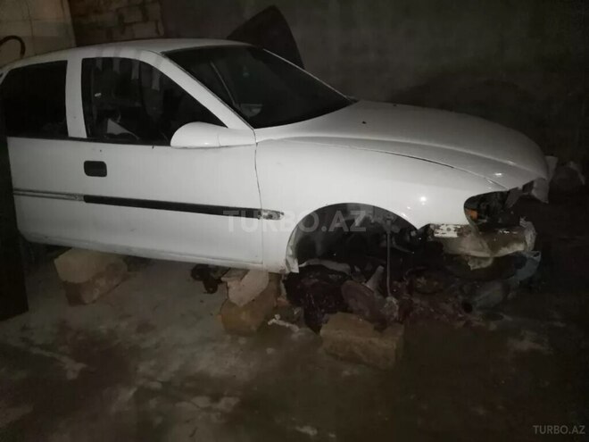 Opel Vectra 1998, 400,000 km - 2.0 l - Bakı
