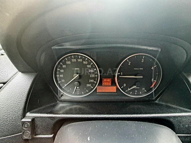 BMW X1 2011, 300,000 km - 2.0 л - Bakı
