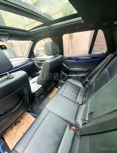 BMW X1 2011, 300,000 km - 2.0 л - Bakı