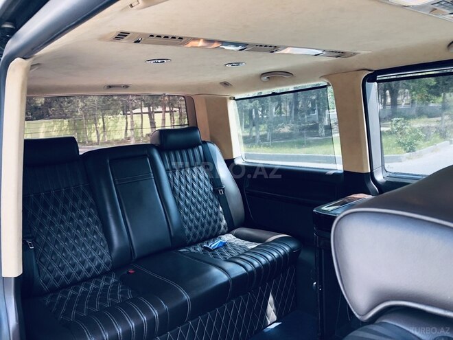 Volkswagen Multivan 2010, 61,041 km - 3.2 l - Sumqayıt