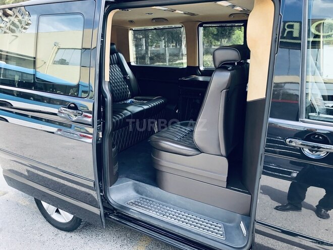 Volkswagen Multivan 2010, 61,041 km - 3.2 l - Sumqayıt