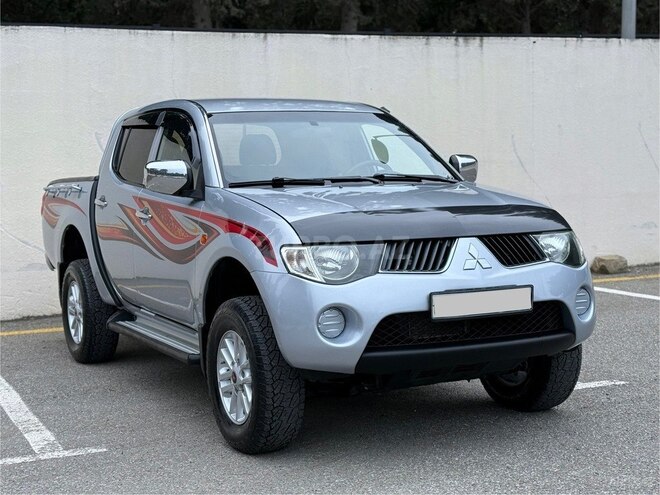 Mitsubishi L200 2010, 198,500 km - 2.5 l - Bakı