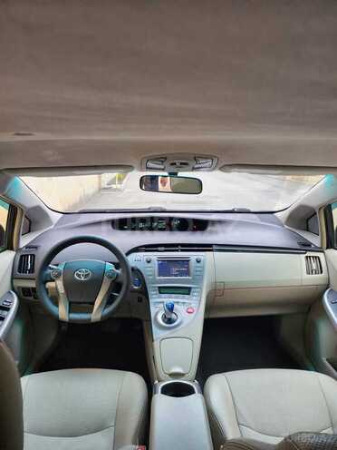 Toyota Prius 2015, 201,500 km - 1.8 l - Bakı